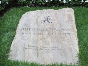 Ruth-Grahams-Gravestone